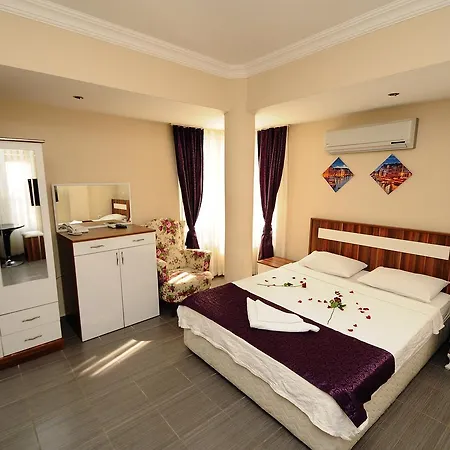 Feryil Li̇man Hotel Fethiye